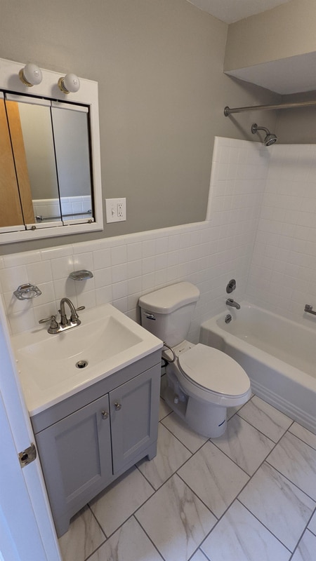 Building Photo - 3618 Robb Ave