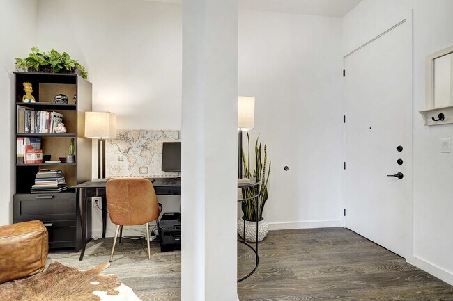 Building Photo - 800 Embassy Dr