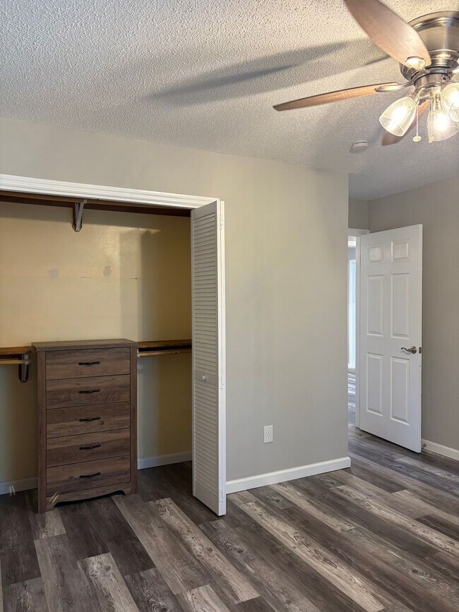 Building Photo - Charming 2-Bedroom, 2-Bath Home in the Hea...