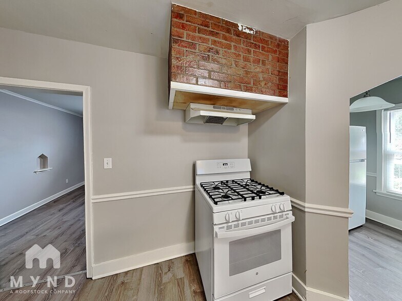 Building Photo - 1082 Lilley Ave