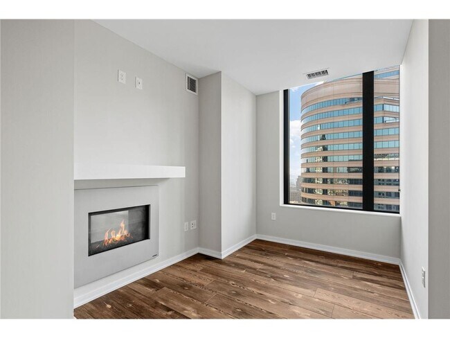 Building Photo - 465 Nicollet Mall