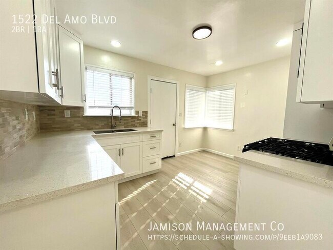 Building Photo - 1522 Del Amo Blvd