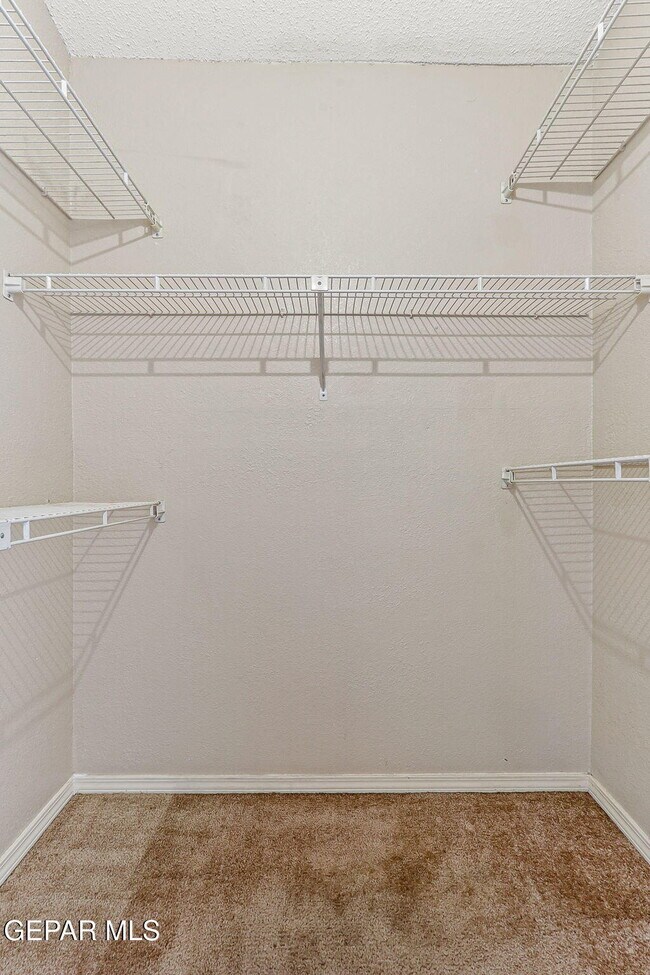 Building Photo - 11781 Jennifer Dr