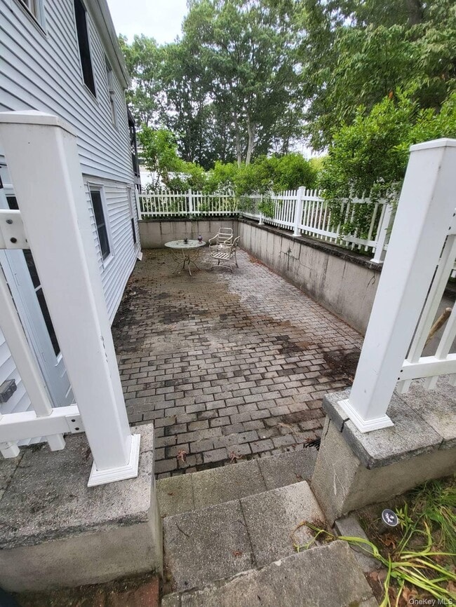 Building Photo - 1 Doe Ln