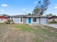 Building Photo - Charming 4-Bed, 2-Bath Home with Pool in Seffner, FL 33584