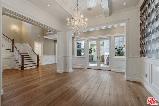 Building Photo - 4135 Dixie Canyon Ave