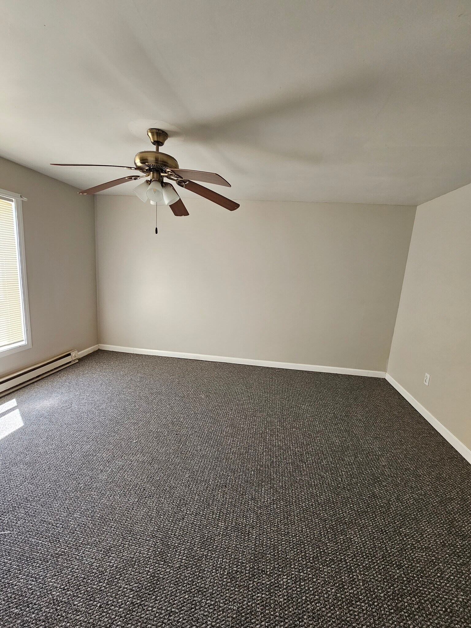 Building Photo - 211 N. New St., Apt. 4