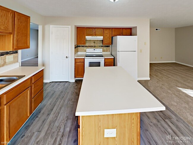 Building Photo - 6018 Tybalt Dr
