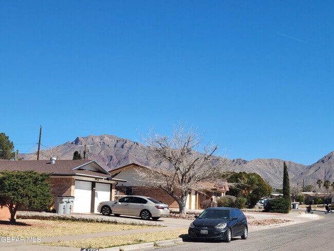 Building Photo - 7204 Alto Rey Ave