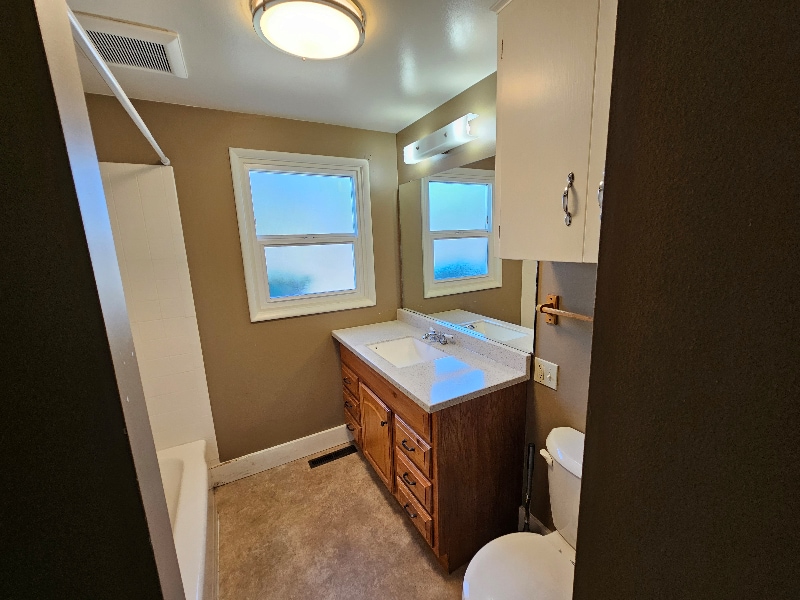 Building Photo - 511 NE 8th St