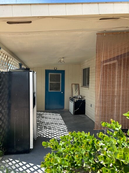 Building Photo - 6049 E Albany St