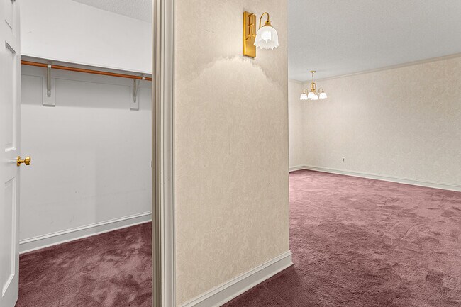 Building Photo - 274 Elkins Rd