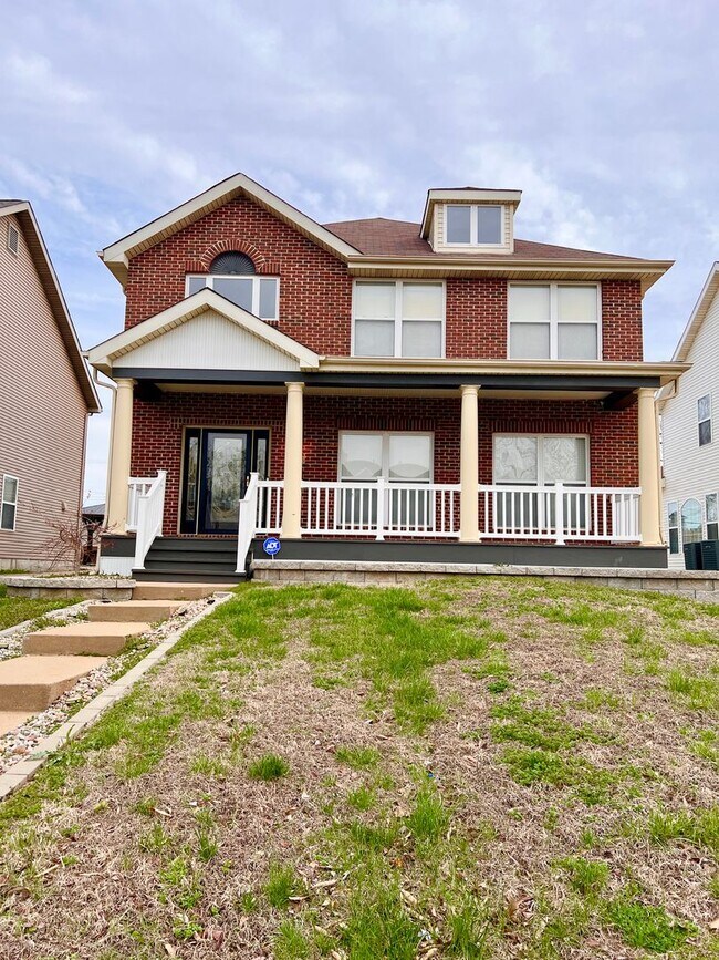 Building Photo - 6 Bed 4 Bath in West End