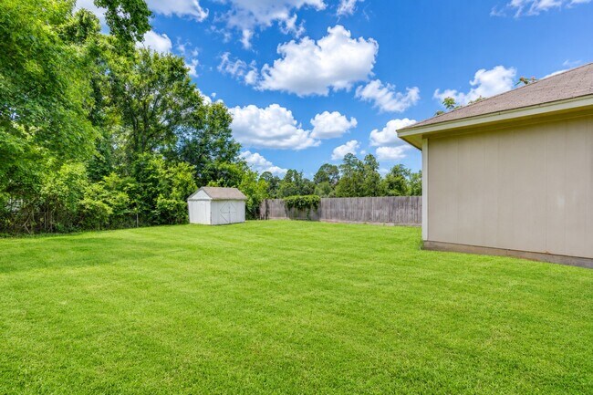 Building Photo - 9550 Thousand Oaks Loop