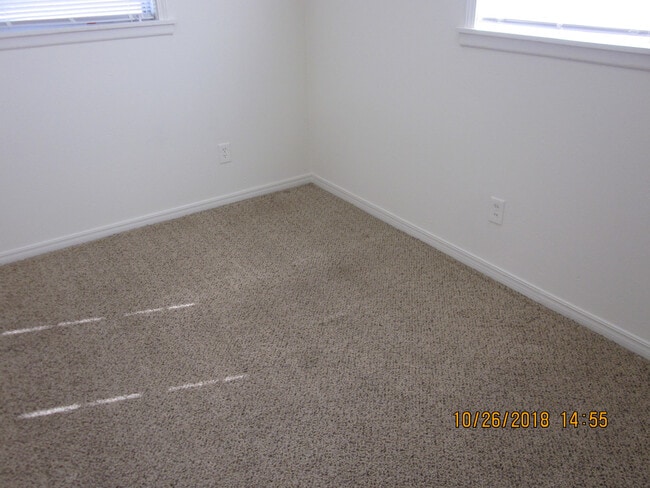 Building Photo - Hamlet