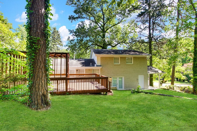 Building Photo - 3390 Glenview Cir Sw
