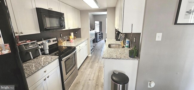 Building Photo - 6266 Ducketts Ln