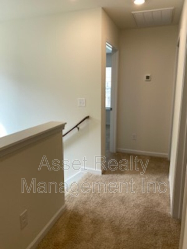 Building Photo - 12134 Evergreen Dr NE