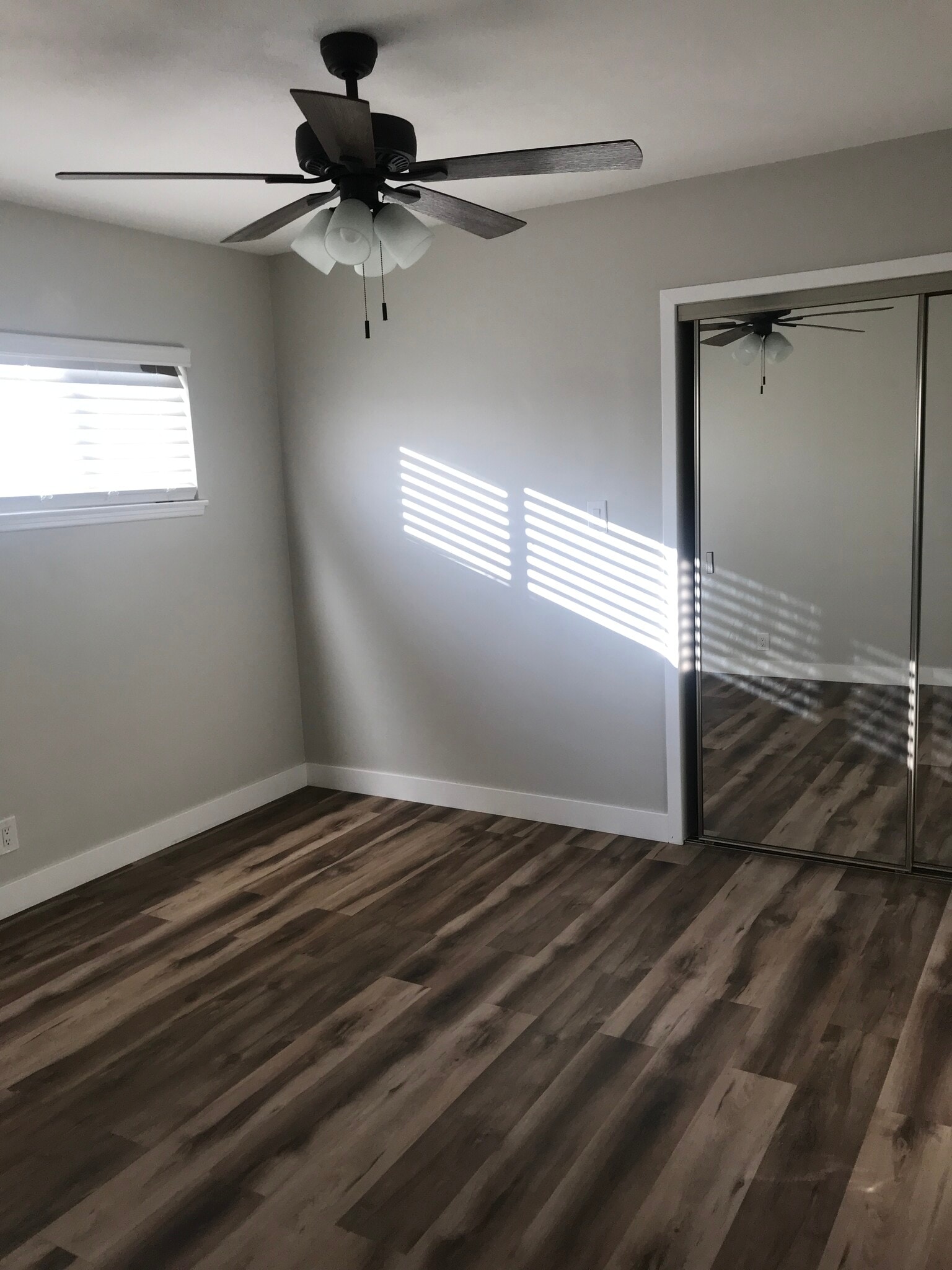 Building Photo - 1742 W 83rd St