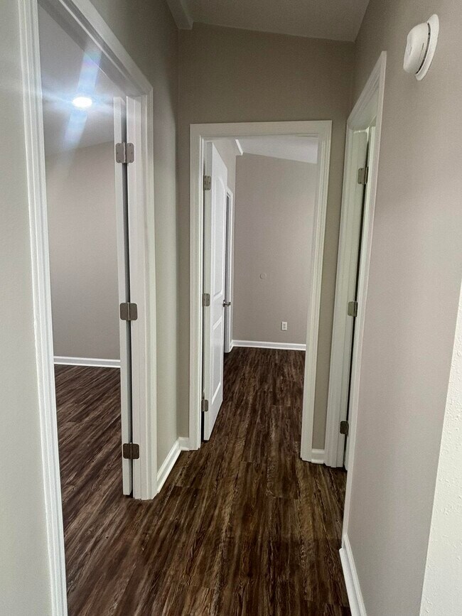 Building Photo - 1895 Wild Cherry Dr