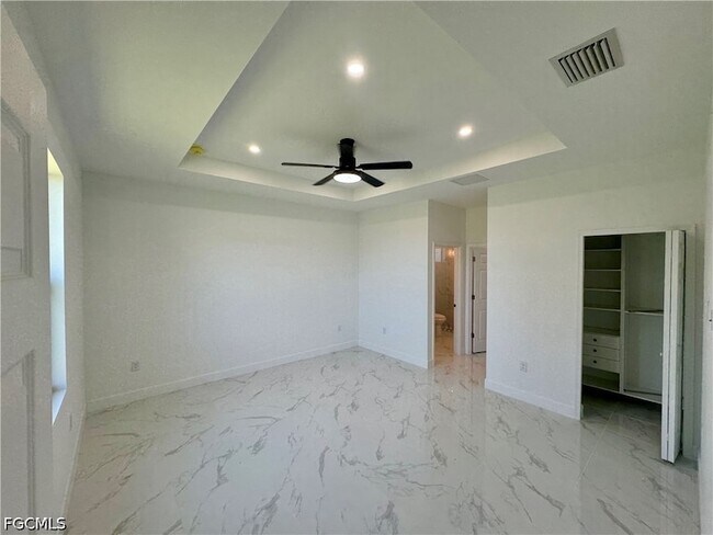 Building Photo - 1208 NW 25th Pl