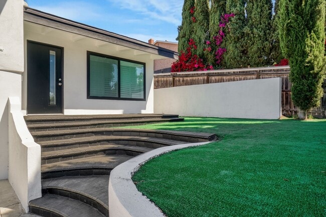 Building Photo - Updated three bed two bath house in Thousand Oaks with attached garage