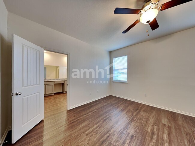 Building Photo - 175 Pebble Creek Run