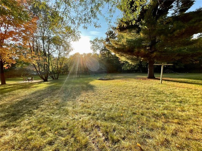 Building Photo - 5559 Turtle Lake Rd