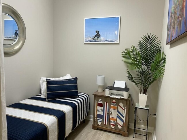 Building Photo - 7 Harbour Isle Dr E