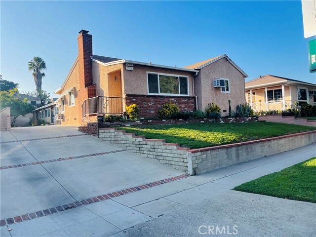 Building Photo - 731 S Almansor St