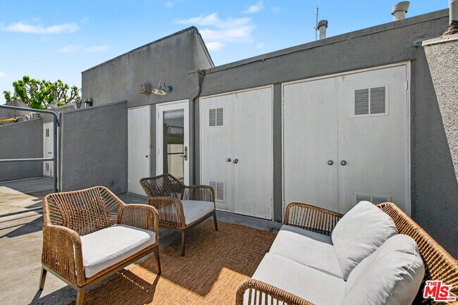 Building Photo - 2408 34th St