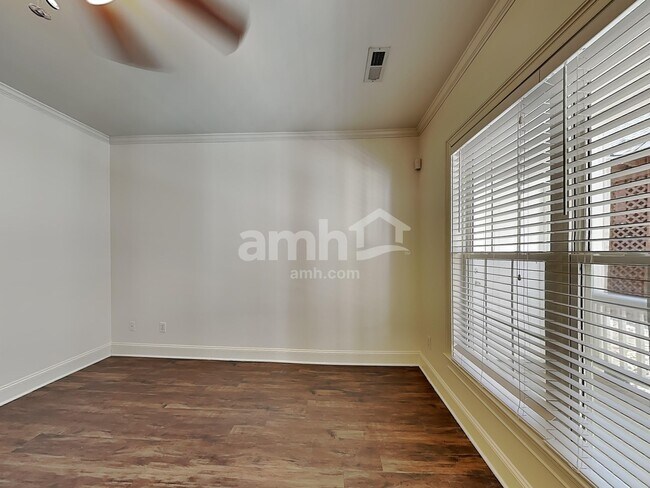 Building Photo - 6111 Creft Cir