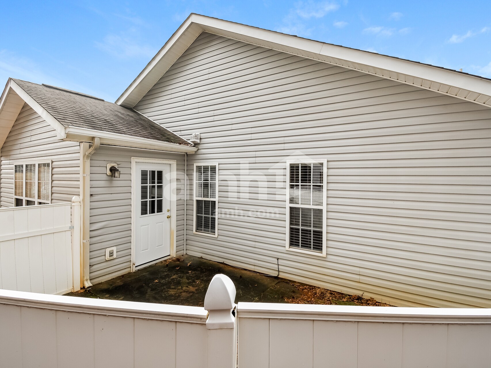 Building Photo - 137 Cameron Way Cir