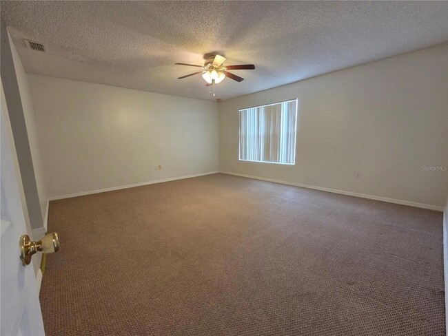 Building Photo - 330 Aldershot Ct