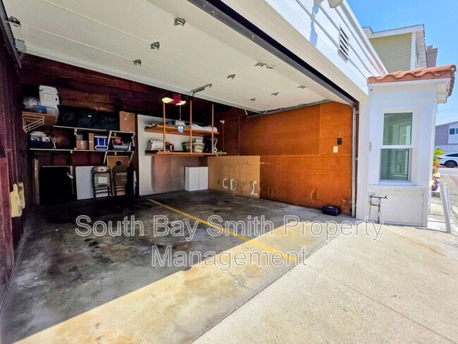 Building Photo - 57 7th Ct
