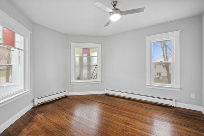 Building Photo - 1035 Bluff Ave E