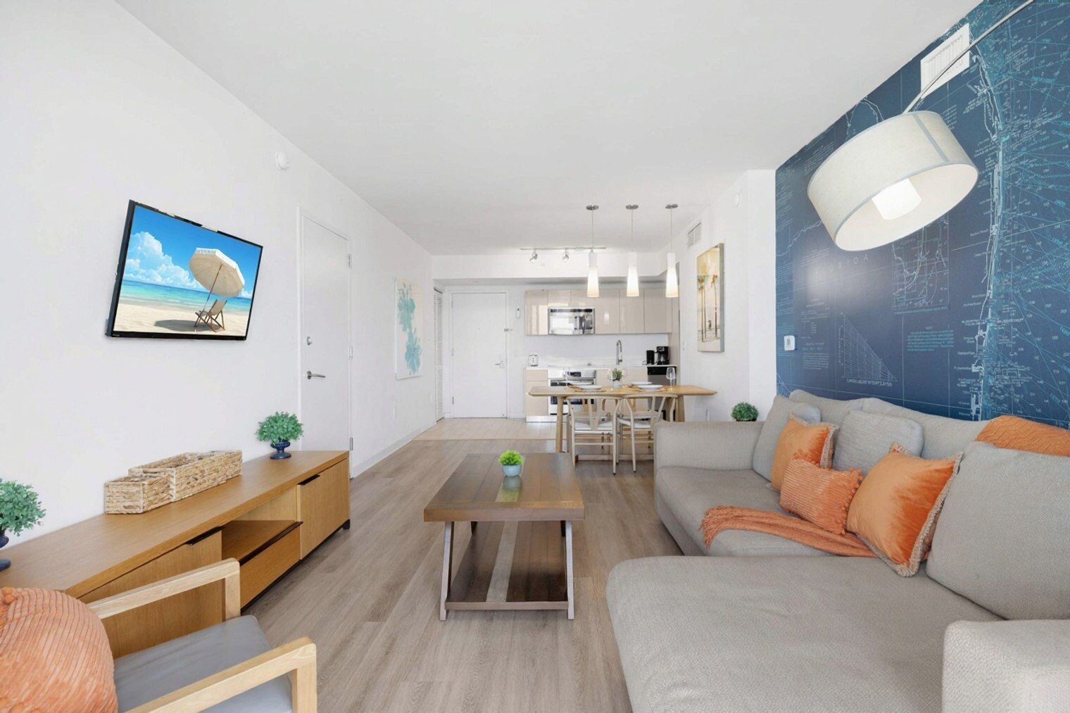 Building Photo - 2602 E Hallandale Beach Blvd