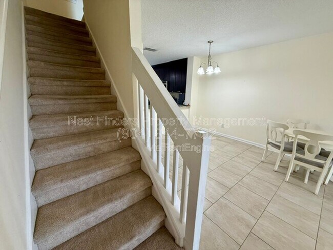Building Photo - 12311 Kensington Lakes Dr
