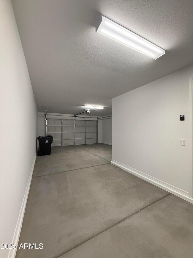 Building Photo - 10155 W Columbus Ave