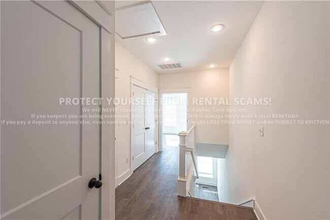 Building Photo - 1336 W Cleveland St