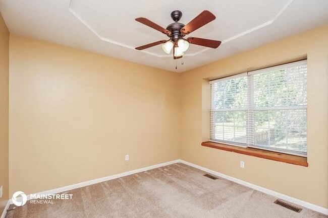 Building Photo - 18508 E Blackhawk Trail, Independence, MO ...