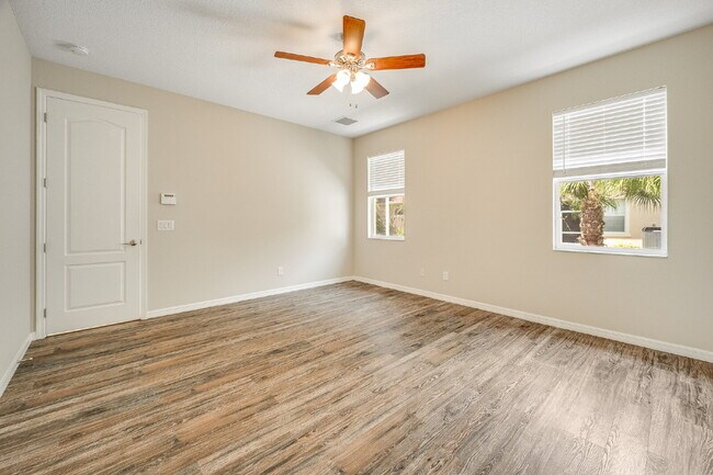 Building Photo - Beautiful 3/2 in desirable Stoneridge!