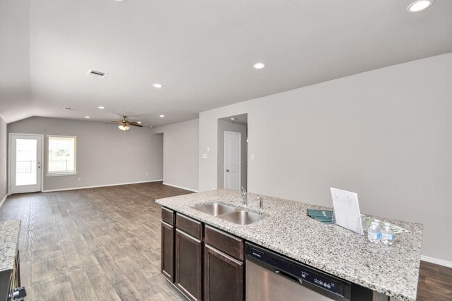 Building Photo - 14087 Crystal Cave Ln