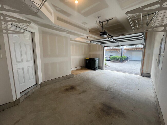 Building Photo - 120 Prince George St