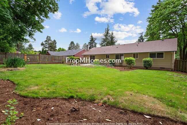 Building Photo - 5870 SW 192nd Ave