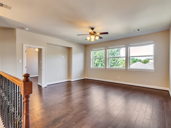 Building Photo - 5342 Tyler Park Ln