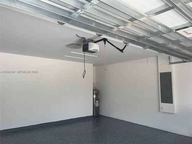 Building Photo - 1125 Milwaukee Blvd