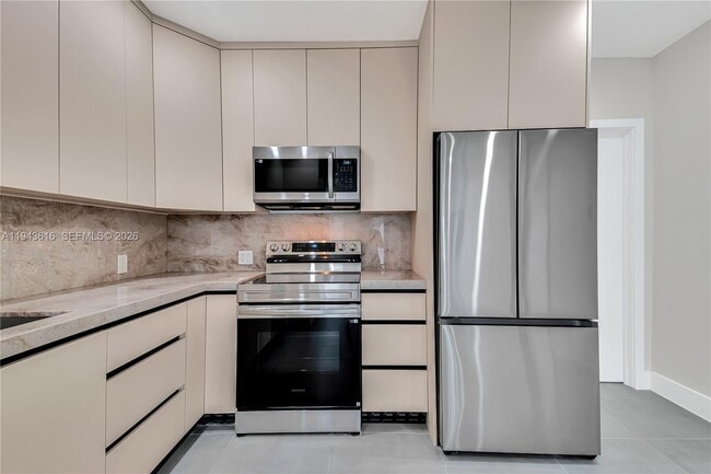 Building Photo - 807 NW 51st St