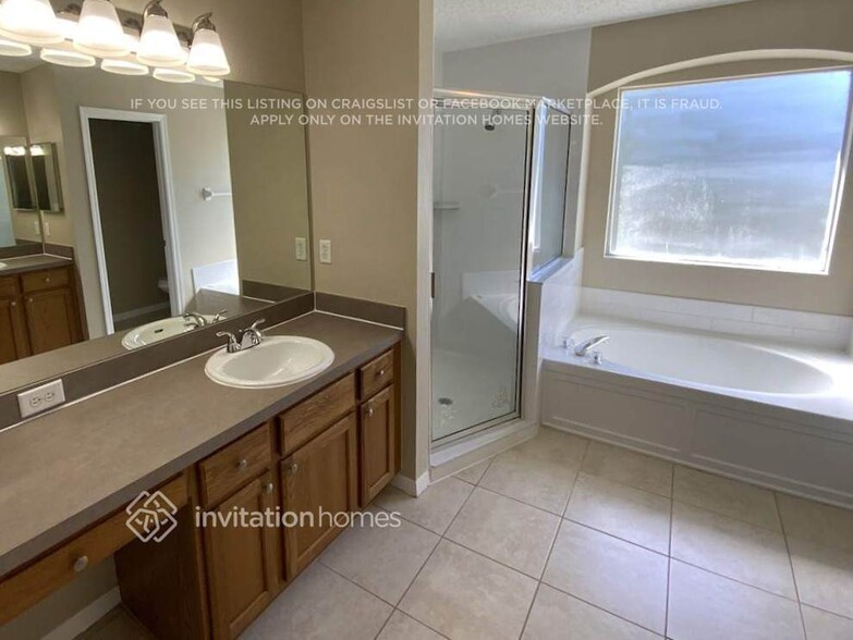 Building Photo - 11429 Village Brook Dr