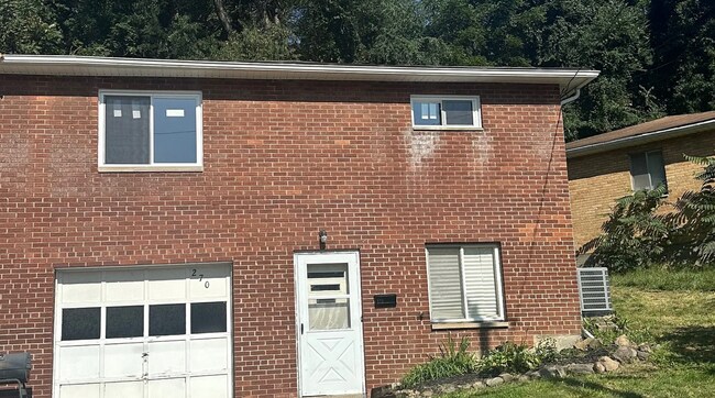 Building Photo - 270 Cluster Ave